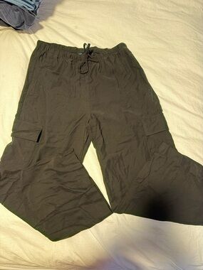 Old Navy Black Cargo Pants - Woman’s Size L